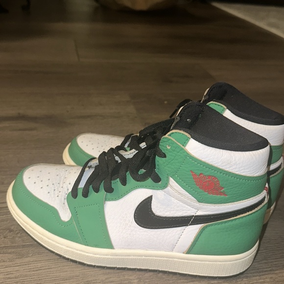Jordan 1 Lucky Green - Picture 3 of 3